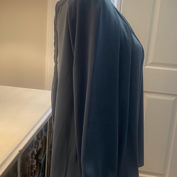 2/$25 Ann Taylor LOFT Satiny Blue Top SP S P Small Petite - Picture 5 of 8